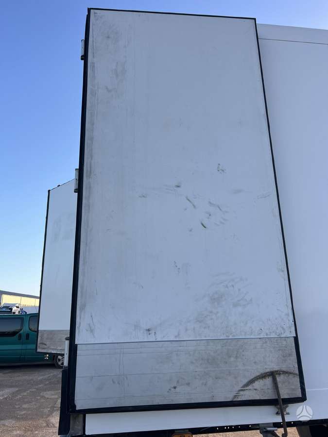 Schmitz SKO 24L, refrigerated