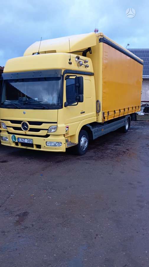Mercedes-Benz Atego822, dropside with curtains