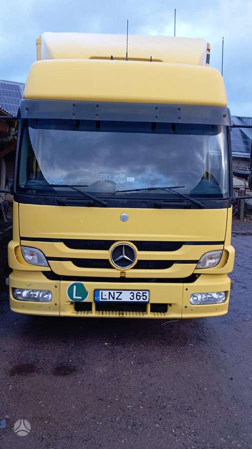 Mercedes-Benz Atego822, dropside with curtains