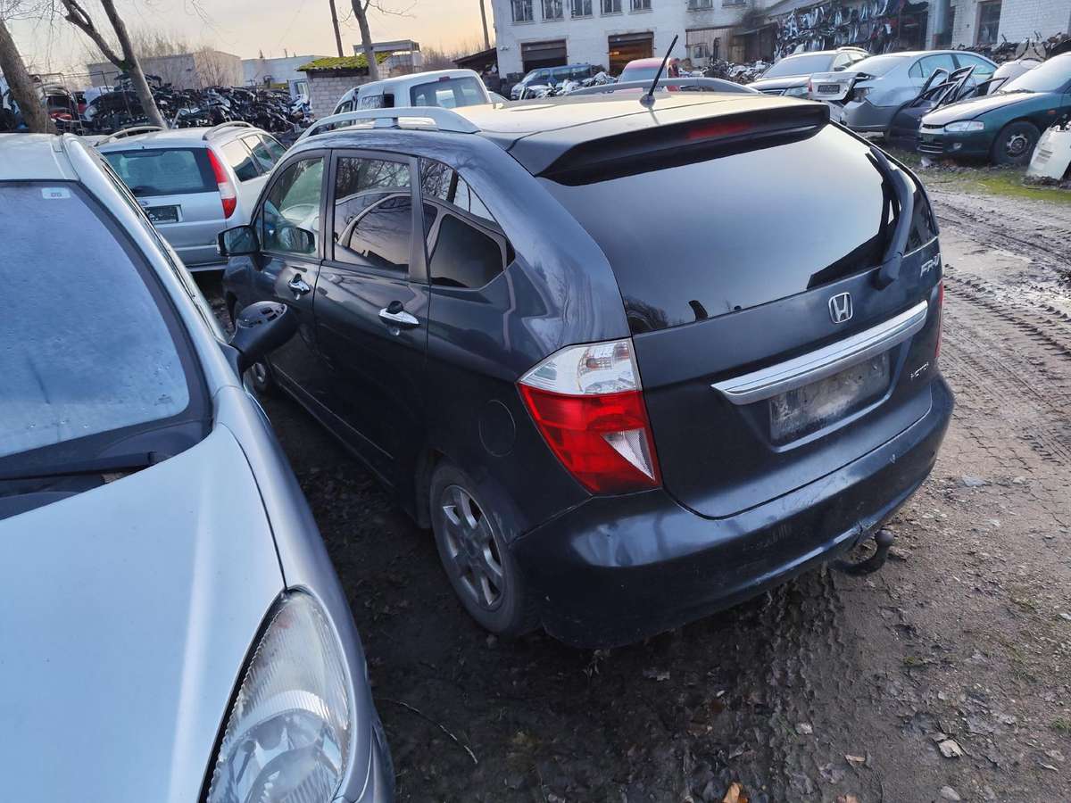 Honda FR-V dalimis