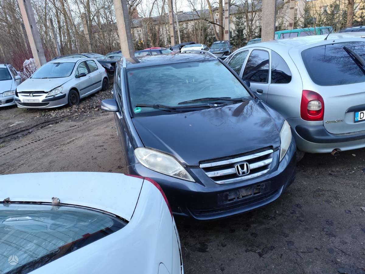 Honda FR-V for parts
