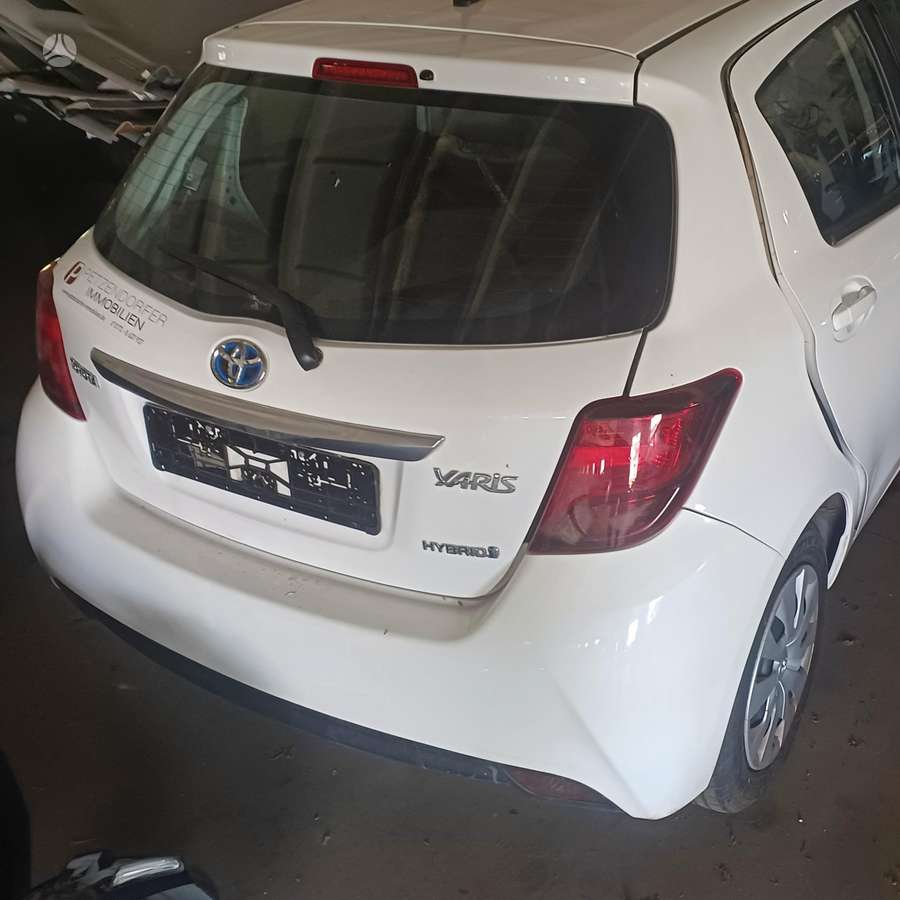 Toyota Yaris детали кузова