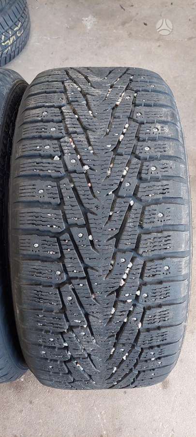 Nokian, winter 275/40 R20