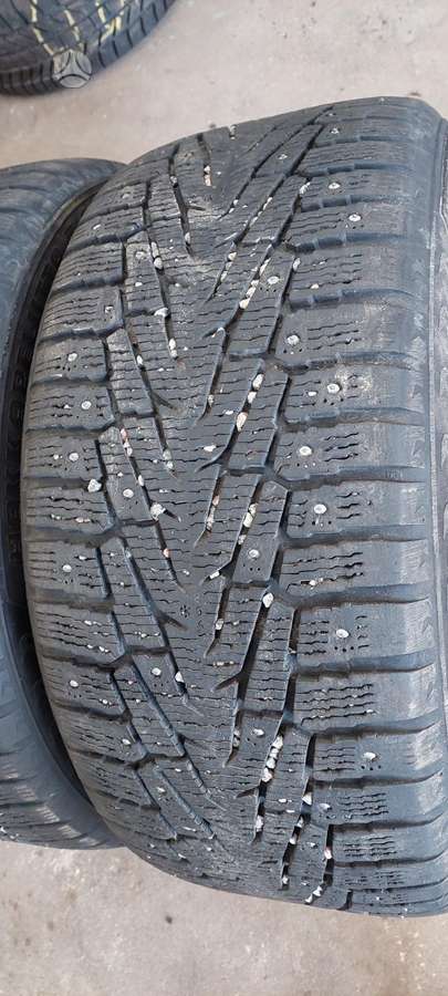 Nokian, winter 275/40 R20