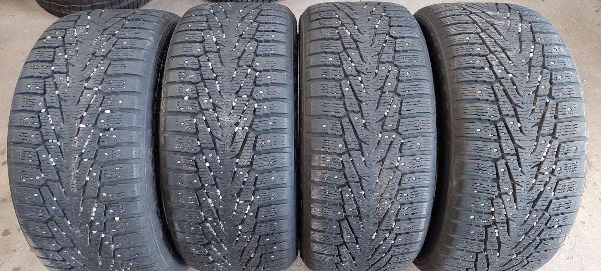 Nokian, зимние 275/40 R20
