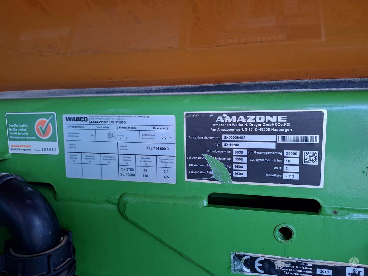 Amazone UX 11200, sprayers