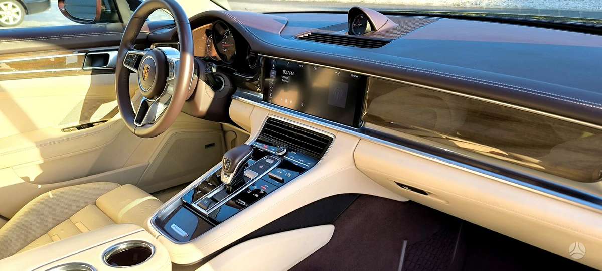 Porsche Panamera, 3.0 l., hatchback