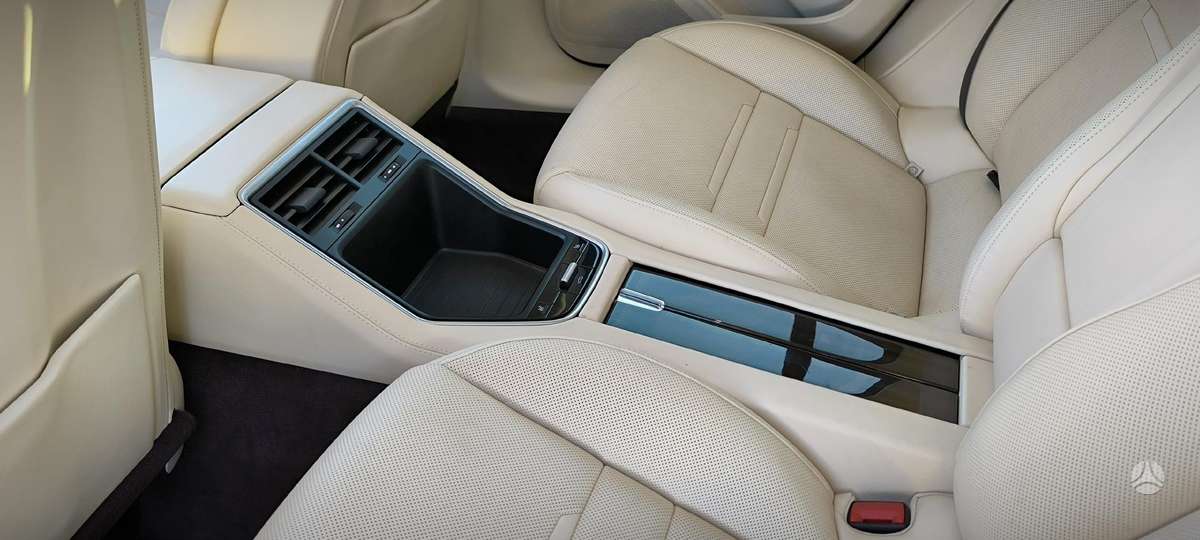 Porsche Panamera, 3.0 l., hatchback