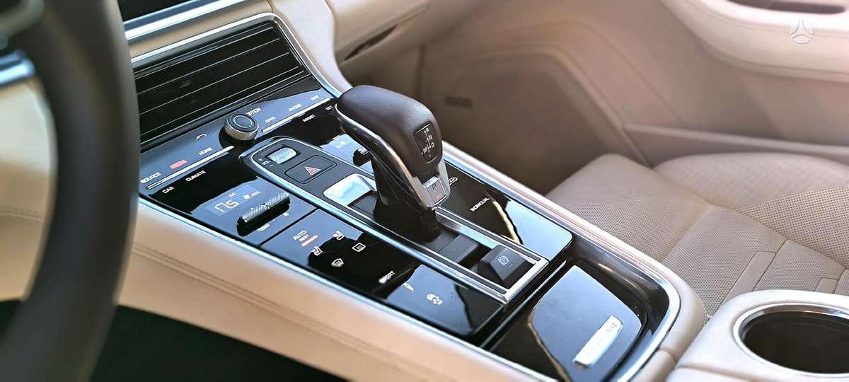 Porsche Panamera, 3.0 l., hatchback
