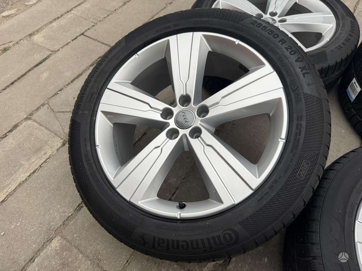 Audi Q7, lengvojo lydinio, R20