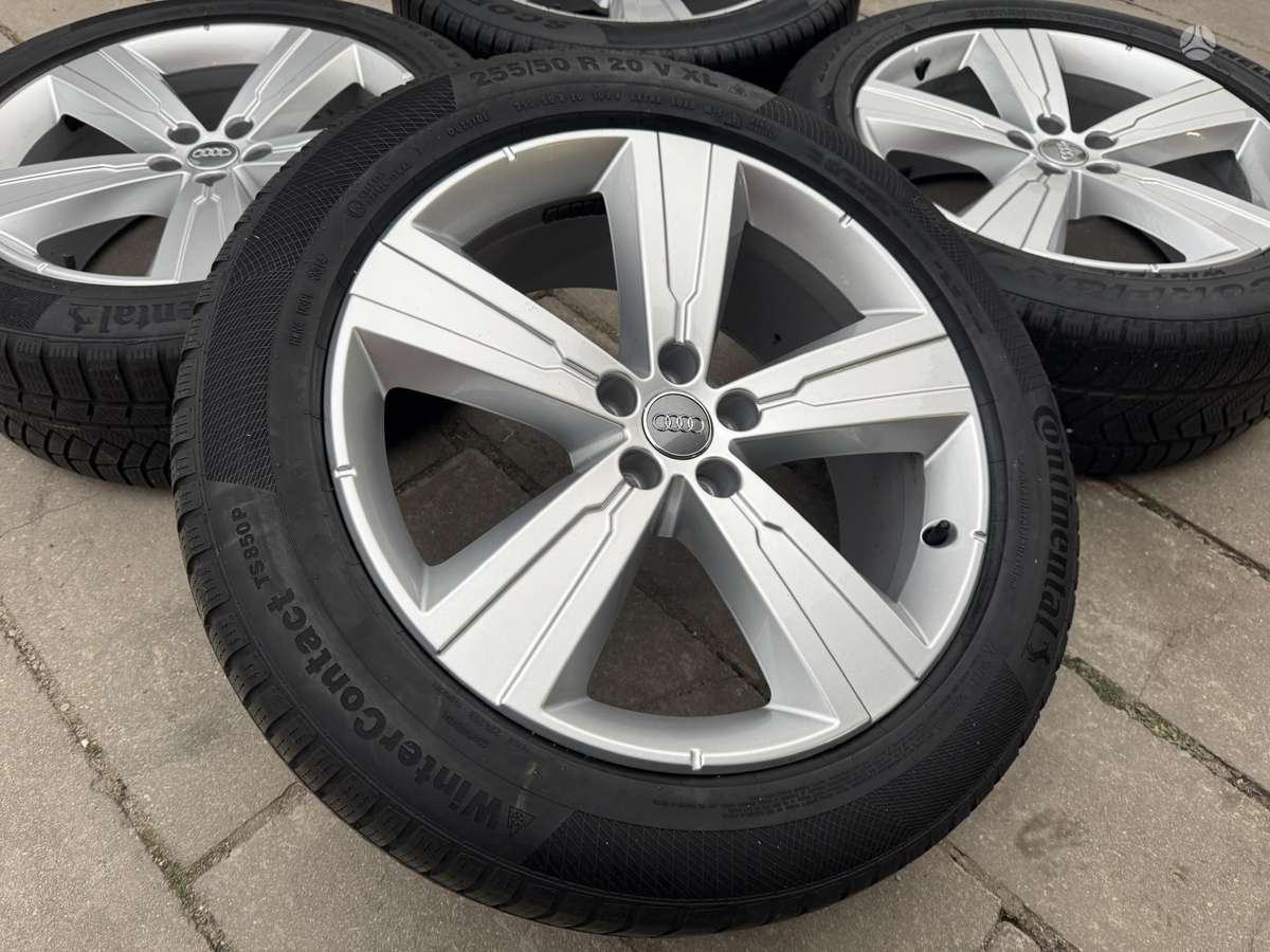 Audi Q7, lengvojo lydinio, R20
