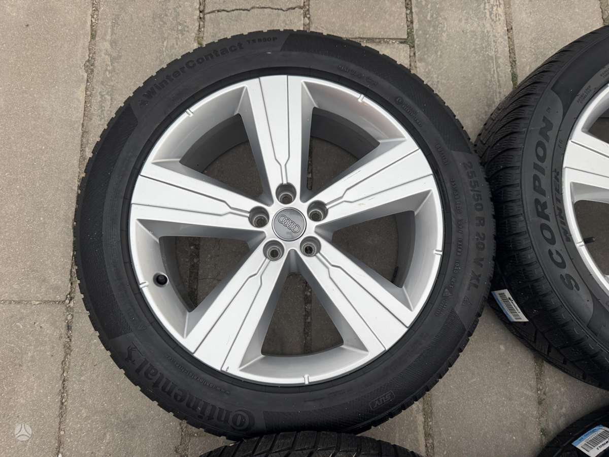 Audi Q7, lengvojo lydinio, R20