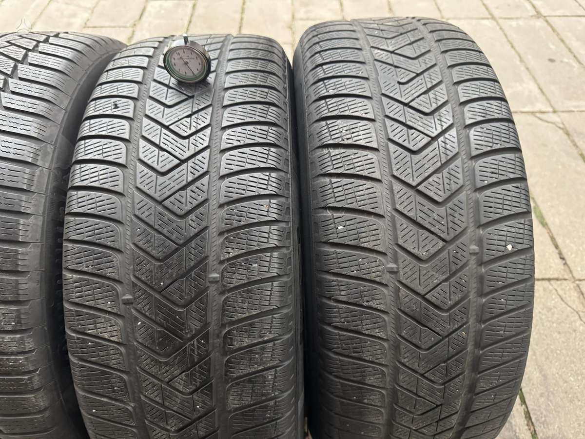 Audi Q7, lengvojo lydinio, R20