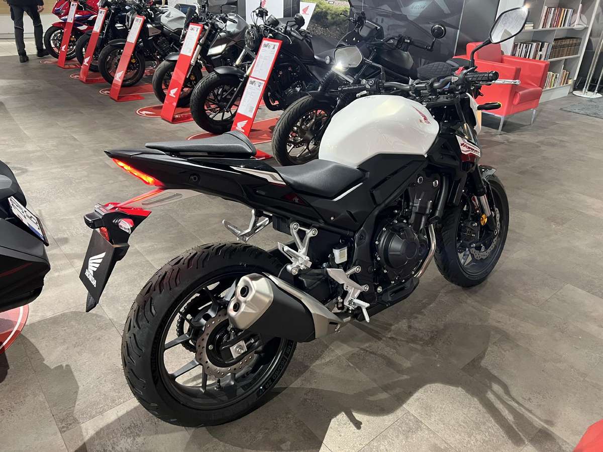 Honda CB 500cc, street / classic