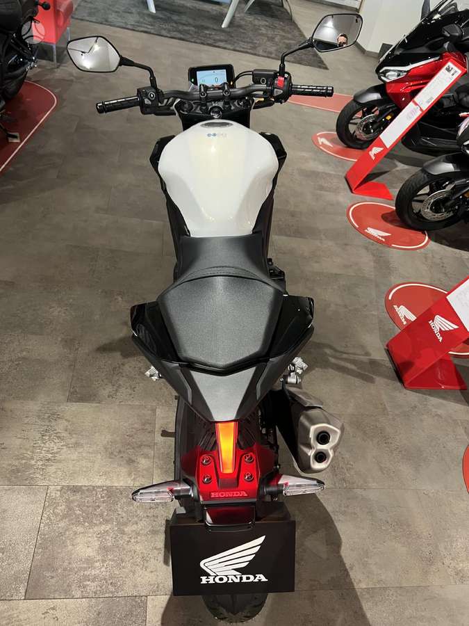 Honda CB 500cc, street / classic