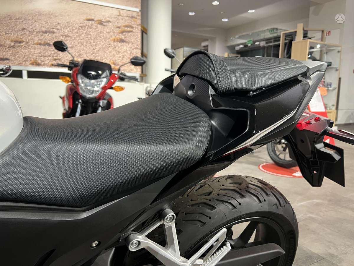 Honda CB 500cc, street / classic