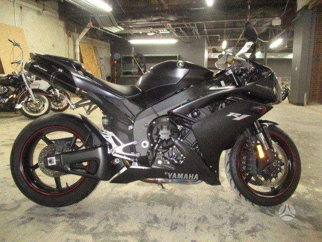 Yamaha R1, superbikes