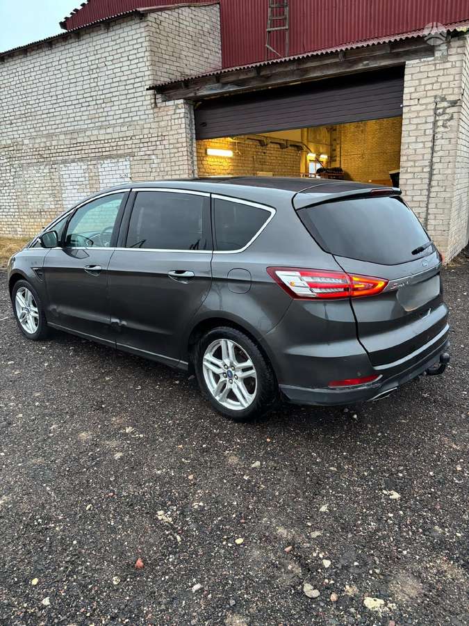 Ford S-MAX dalimis. Europa