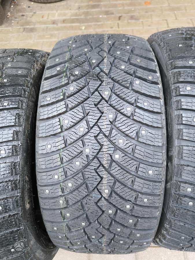 Pirelli Ice Zero 2, winter 255/40 R19