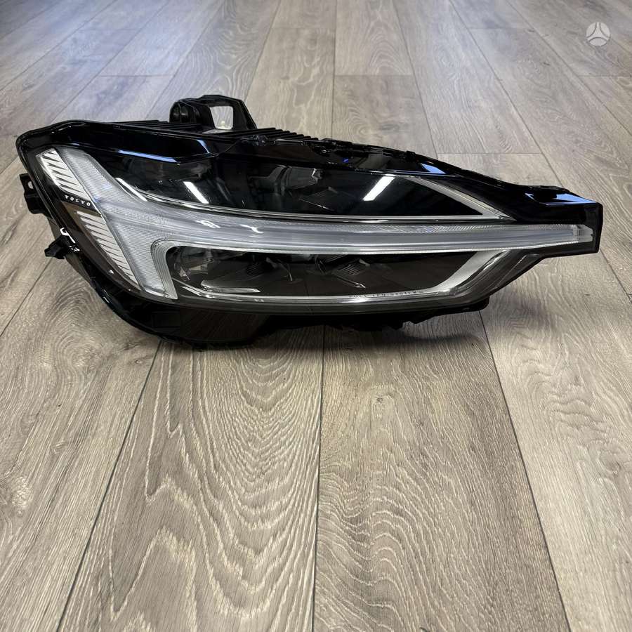 Volvo XC60 lights