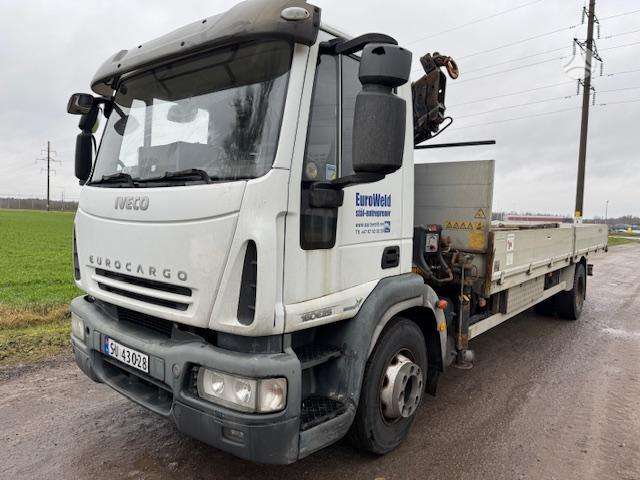 Iveco 160E25, su kranu
