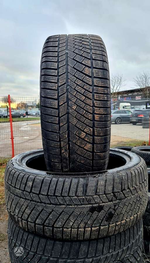 Continental, žieminės 255/40 R20