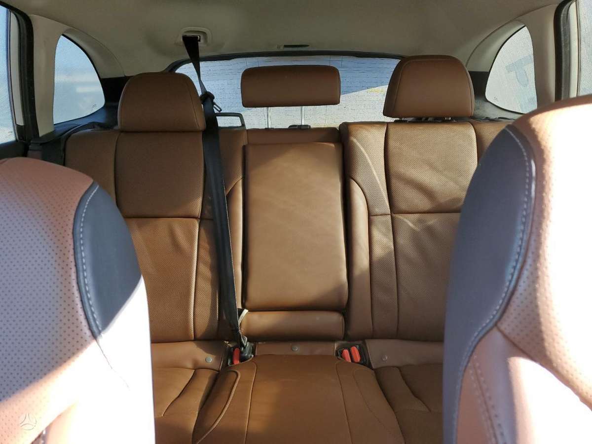 Subaru Outback детали кузова