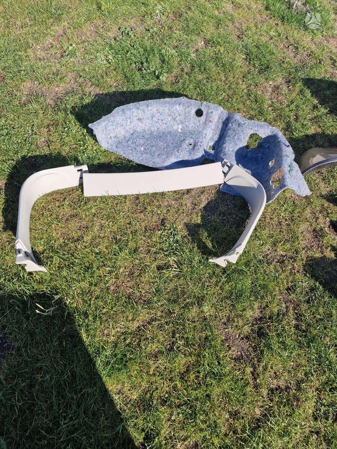 Chrysler Pacifica, 68228948AD, body parts
