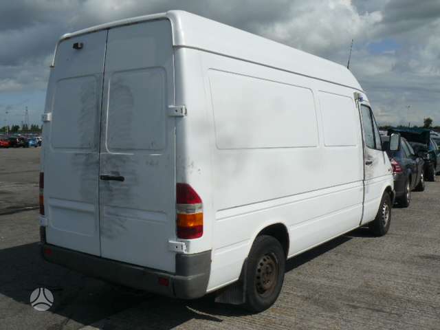 Mercedes-Benz Sprinter, cargo vans