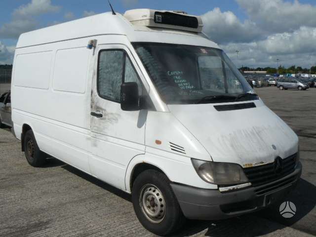 Mercedes-Benz Sprinter, preču