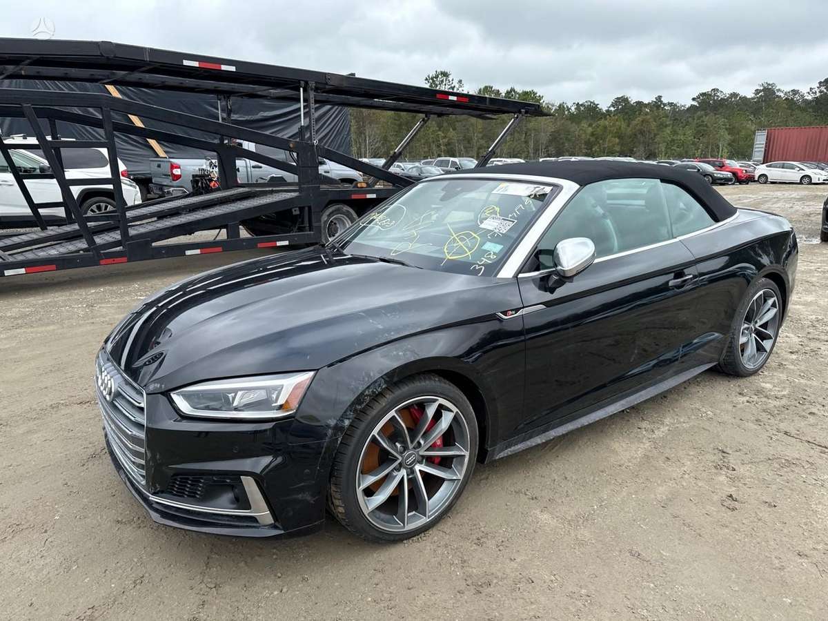 Audi S5 dalimis. Audi s5 2018m priekio nera