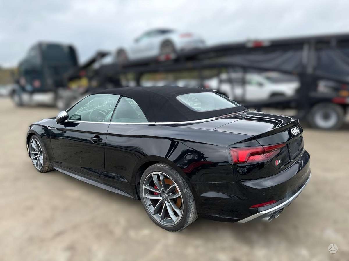 Audi S5 dalimis. Audi s5 2018m priekio nera