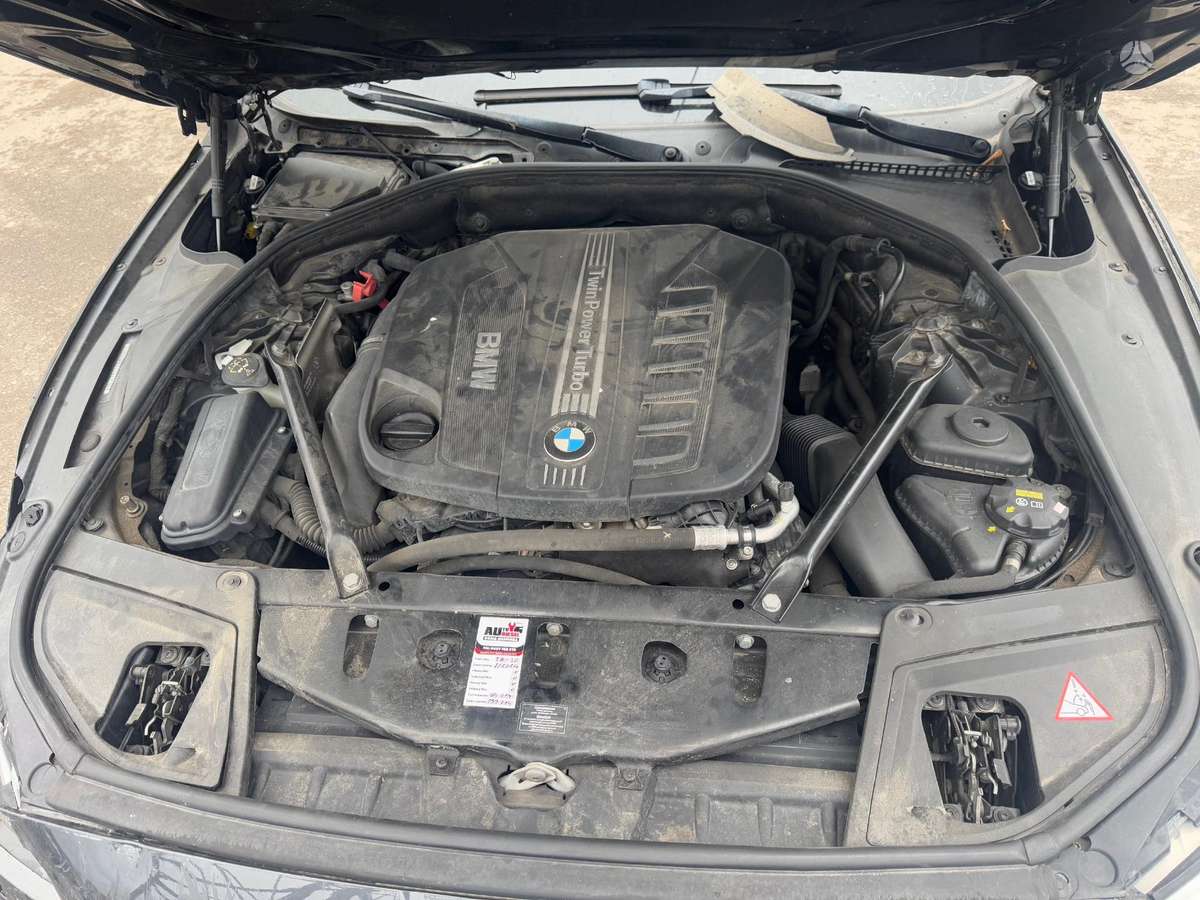 BMW 530 dalimis