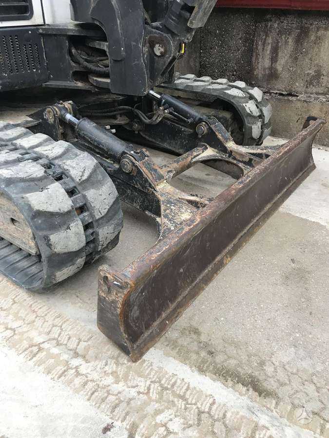 Bobcat E85, mini excavator