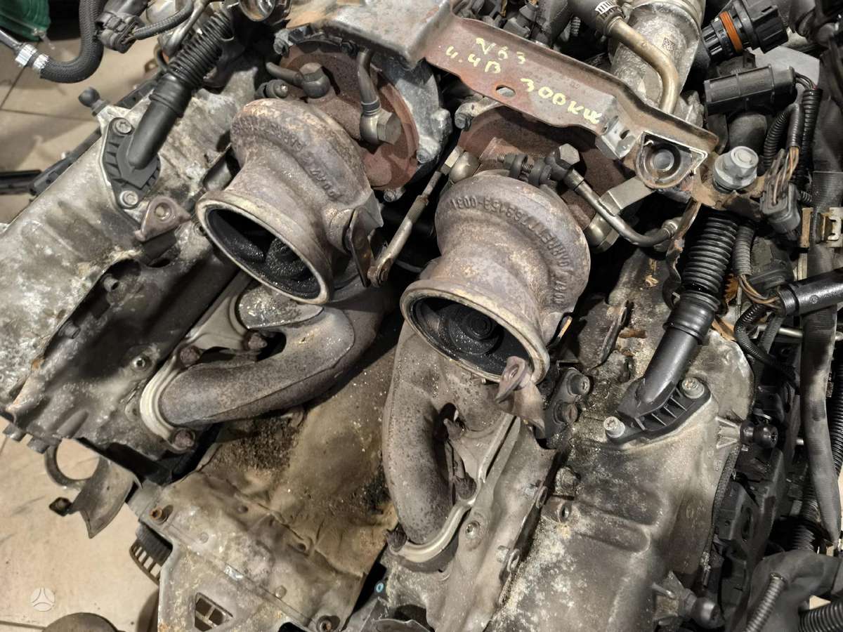 BMW 750, N63B44A, variklis