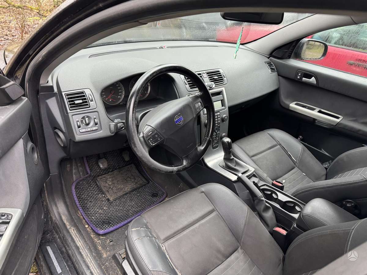 Volvo V50 rezerves daļās