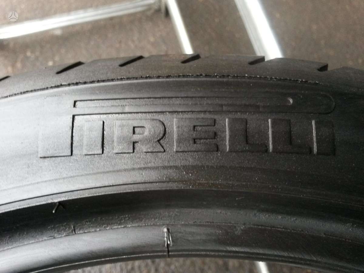 Pirelli PZERO apie 6mm, летние 225/40 R18