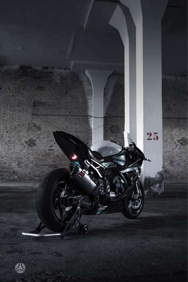 BMW S 1000 RR 1000cc, superbikes