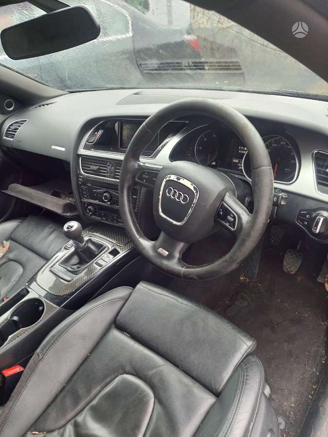 Audi A5 Variklis ir kiti agregatai dirbo tvarkingai