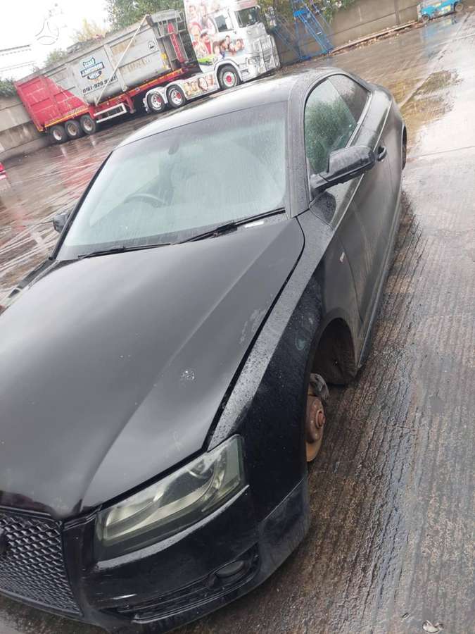 Audi A5 Variklis ir kiti agregatai dirbo tvarkingai