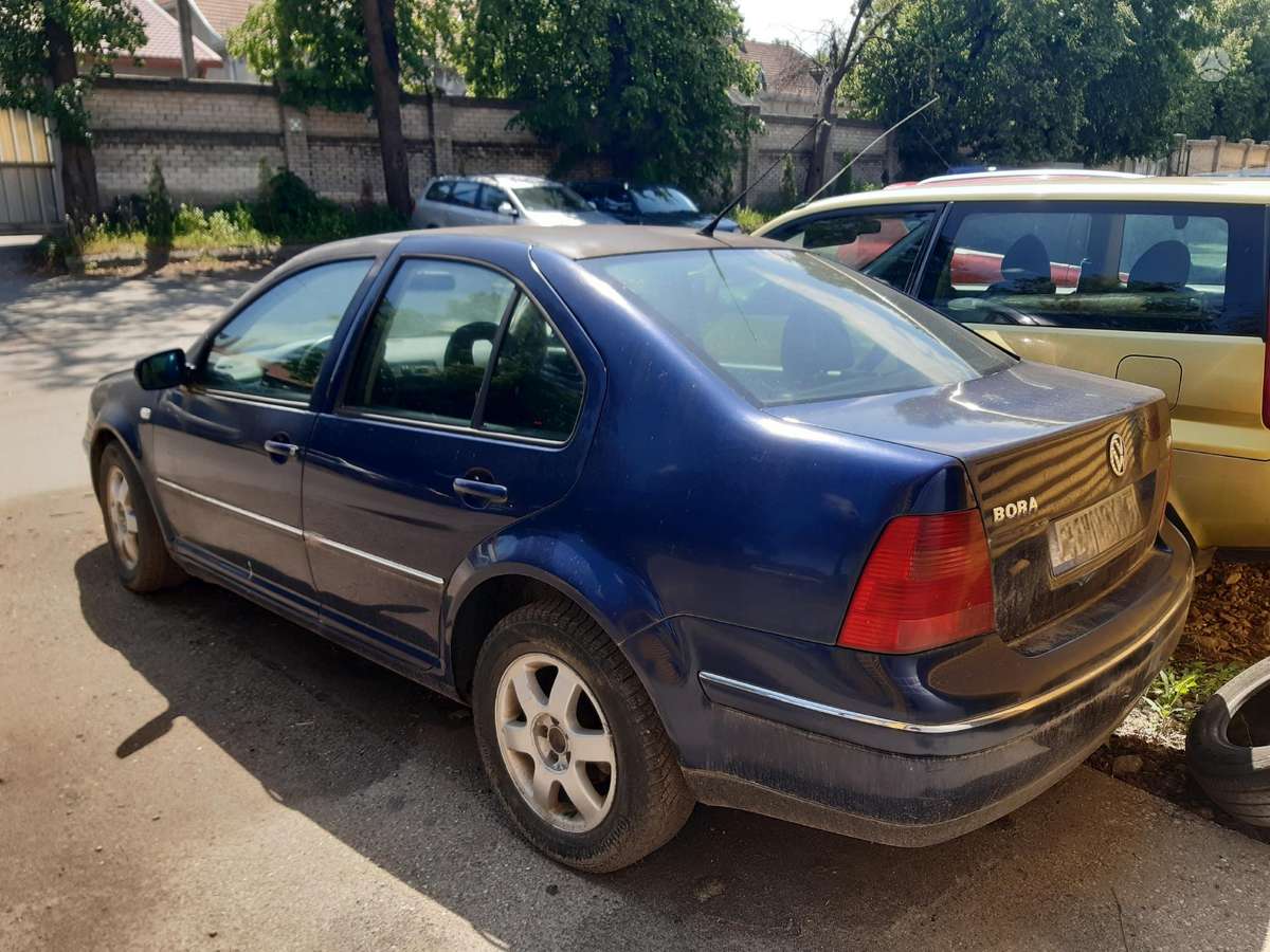 Volkswagen Bora - 2