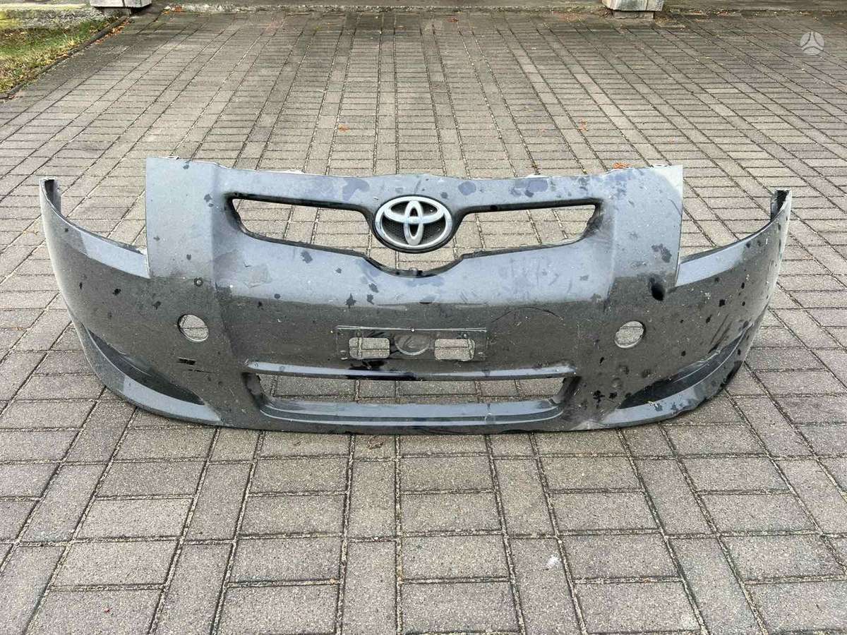 Toyota Auris бамперы (буфера)