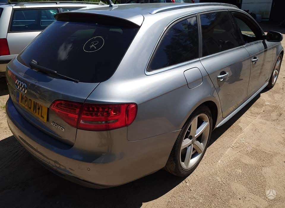 Audi A4 Audi a4 b8 dalys naujai pradėta ardyti