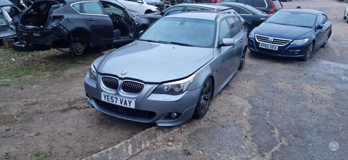 BMW 520 dalimis