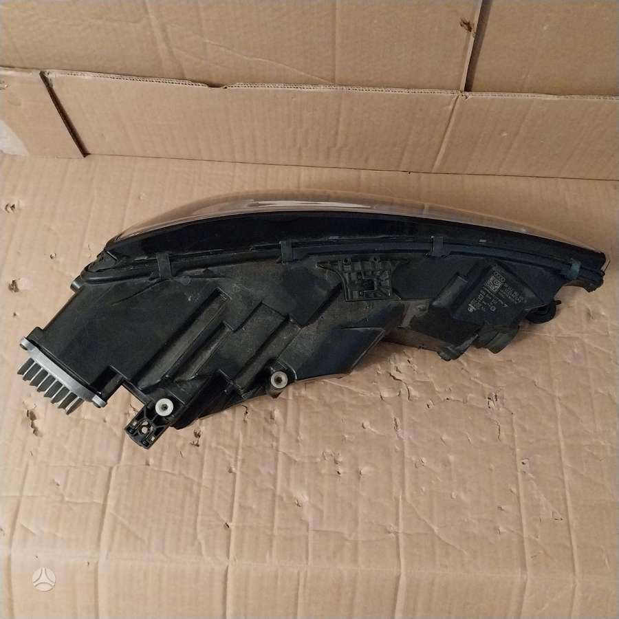 Audi A4 žibintai