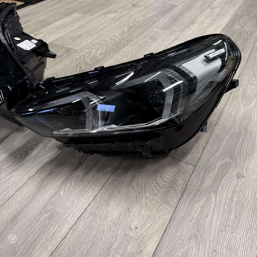BMW X1 gaismas