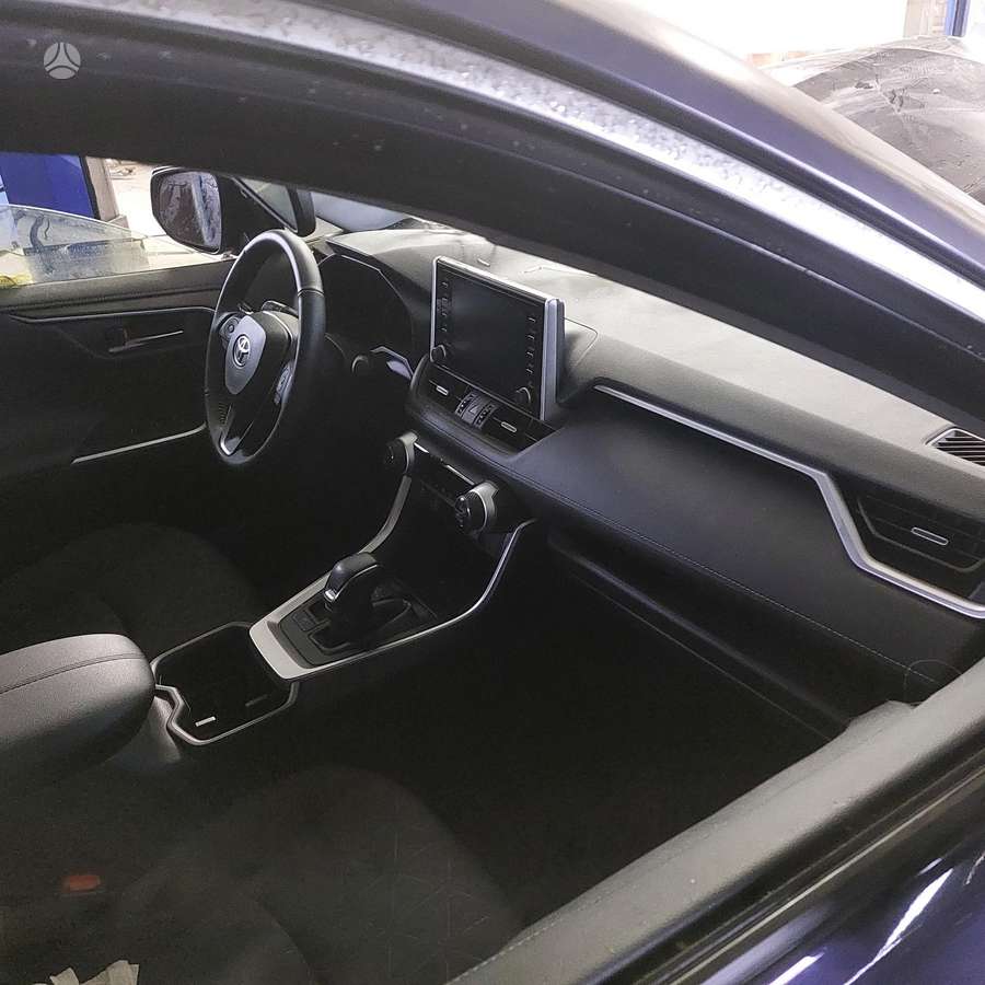 Toyota RAV4 dalimis. Hybrid facelift