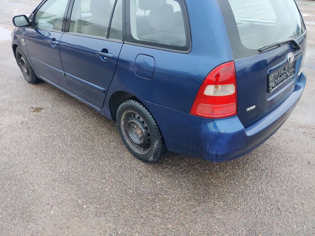 Toyota Corolla dalimis