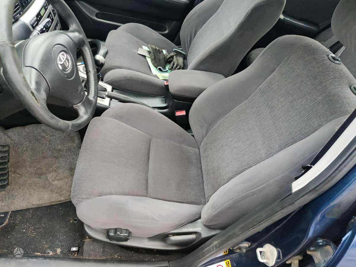 Toyota Corolla по частям