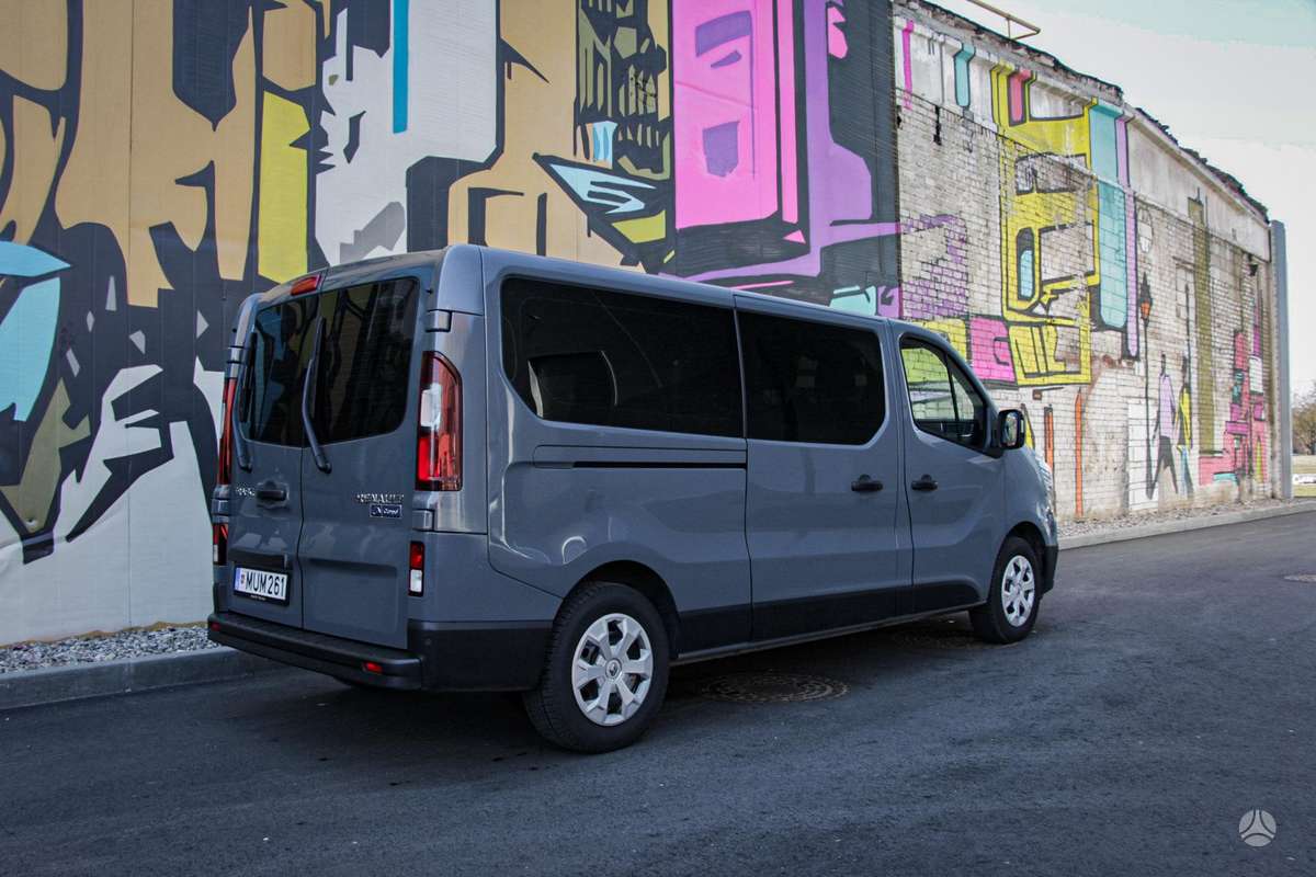 Renault Trafic, Пассажирский микроавтобус